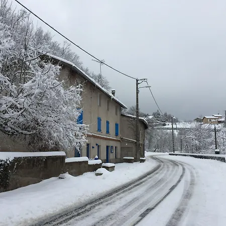 Alojamento de Acomodação e Pequeno-almoço Au Vieux Logis 63 Saint-Rémy-sur-Durolle