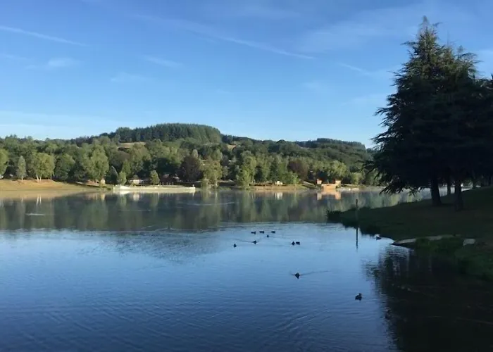 Au Vieux Logis 63 Frühstückspension Saint-Rémy-sur-Durolle